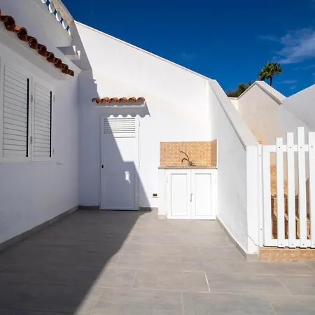 Comfortable With Garden & Solarium